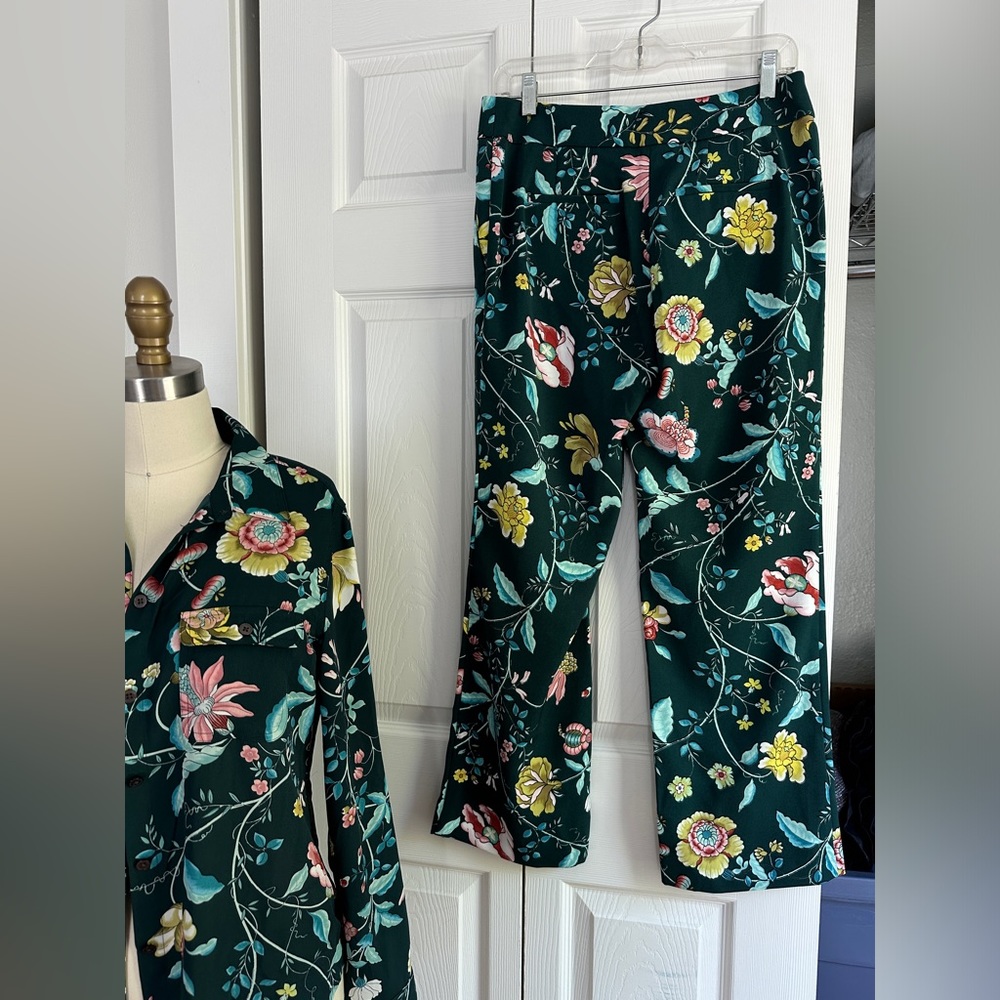 Ann Taylor Loft floral pants petite - size 4
